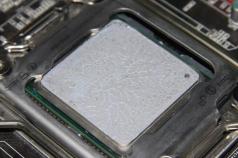 How to replace thermal paste on a laptop